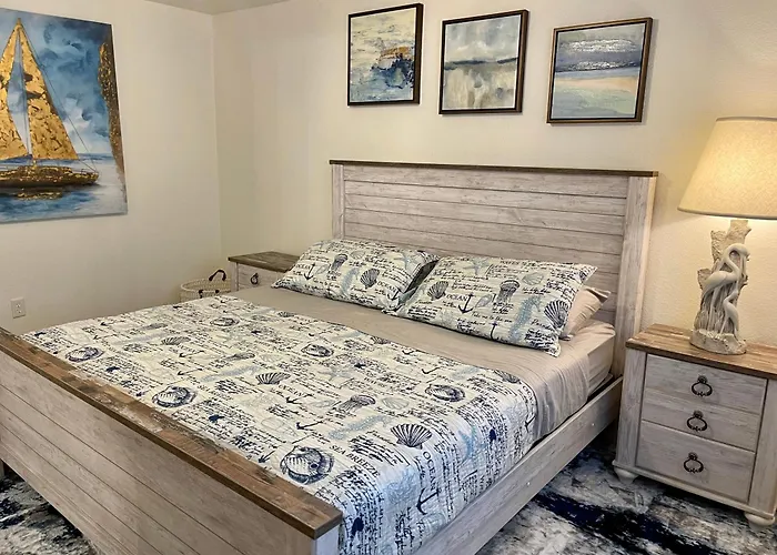 Cozy 3 Bedroom Vacation Home